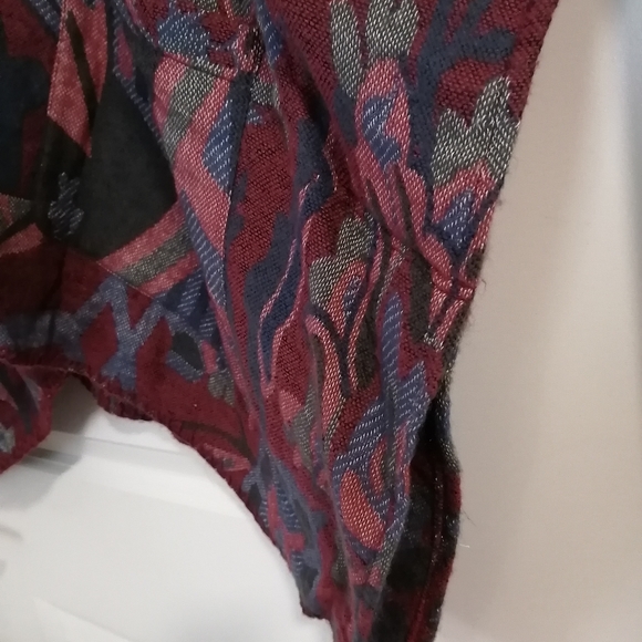 Abercrombie Poncho/Cape - Picture 2 of 4